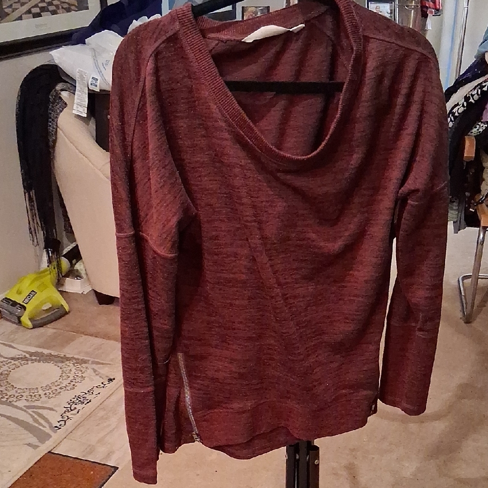 Athleta Burgundy Long Sleeve Sweatshirt
